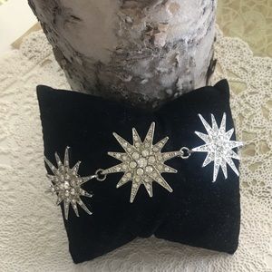 Rhinestones starburst bracelet